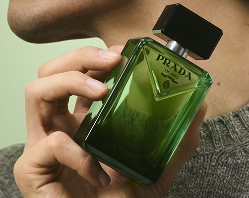 Prada_25_Prototype_EDP_100ML_Still Life_Bottle in Hand_2_3614274172997_502x400